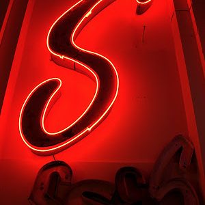 Museum of Neon Art: Neon Cruise